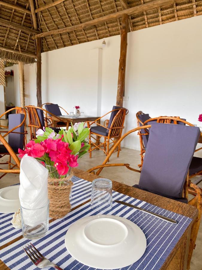 Lighthouse Guesthouse Nungwi Extérieur photo